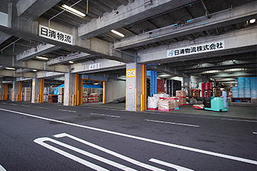 画像：大黒倉庫センター1